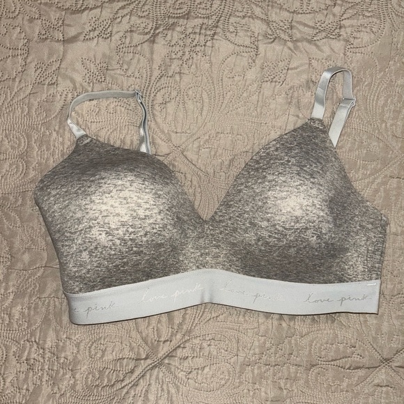 NWT VS PINK wear everywhere wireless bra - Picture 3 of 6